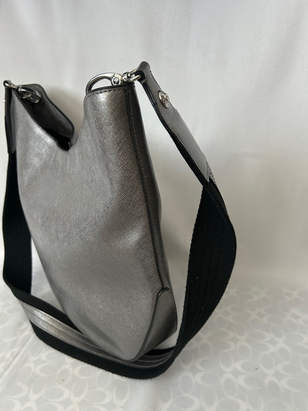 Henri Bendel Silver Gray Inner Pockets Detachable Strap Classic Shoulder Bag 🌺🌺 - Picture 5 of 10